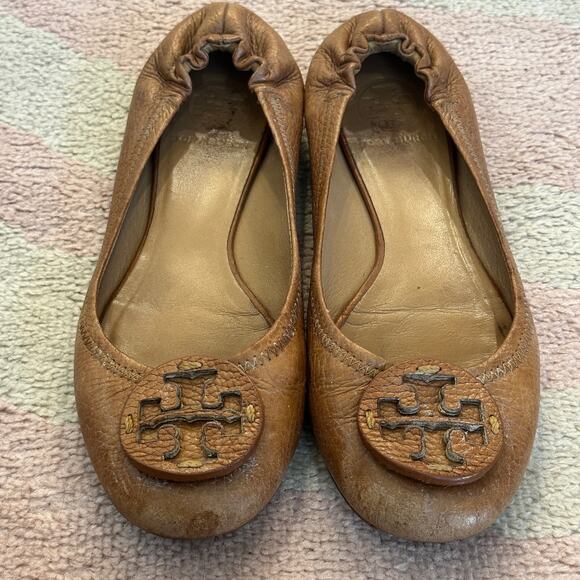 Tory Burch Reva Royal Tan Tumbled Leather Logo Ballet Flats Balletcore Preppy - Picture 2 of 9